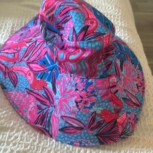 Lily Pulitzer hat